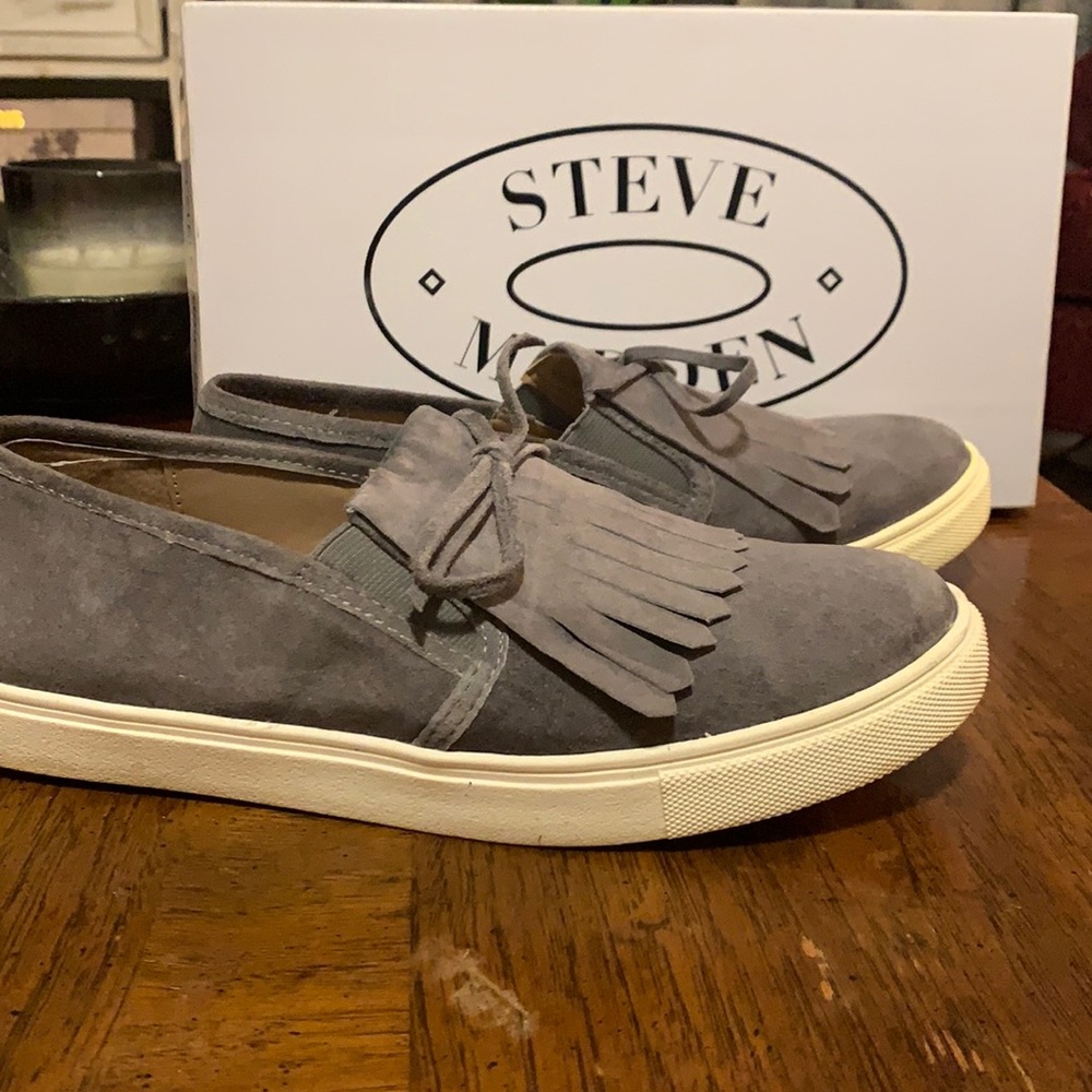 Suede Steve Madden sneakers